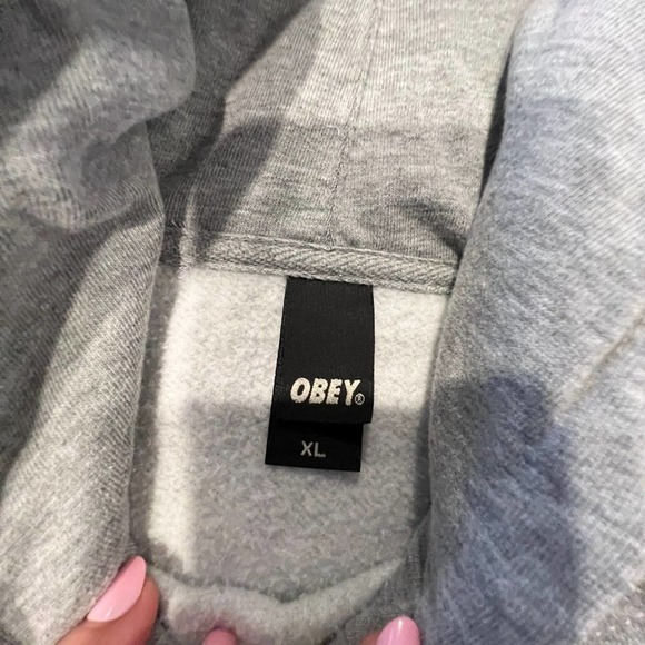 Obey Top Sweatshirt Hoodie Graphic Elephants Gray Gold Black White Size XL - Picture 9 of 10